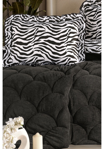 Wellsoft Tek Kişilik Fırfırlı Yorgan Seti 155x215 Cm Çift Taraflı Peluş Yorgan + 1 Yastık Kılıfı Zebra Antrasit