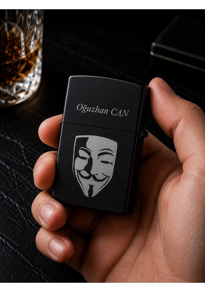 İsime Kişiye Özel V For Vendetta Temalı Benzinli Çakmak Premium Hediye Dolu Gönderim Siyah
