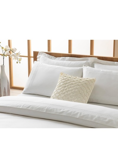 Modello Pamuk Saten Nakışlı King Size Nevresım Takımı 240x260 Cm Beyaz Çok Renkli