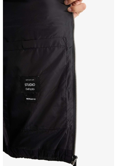 Defacto Regular Fit Dik Yaka Astarlı Fermuarlı Cepli Kışlık Mont F0418ax25wnbk27 Siyah-bk27