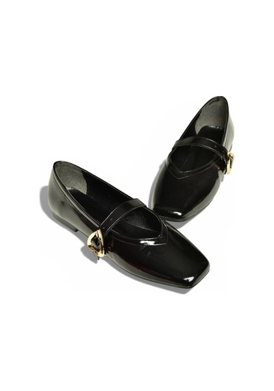 Fox Shoes Y726632608 Siyah Rugan Kalp Toka Detaylı Kadın Babet Siyah