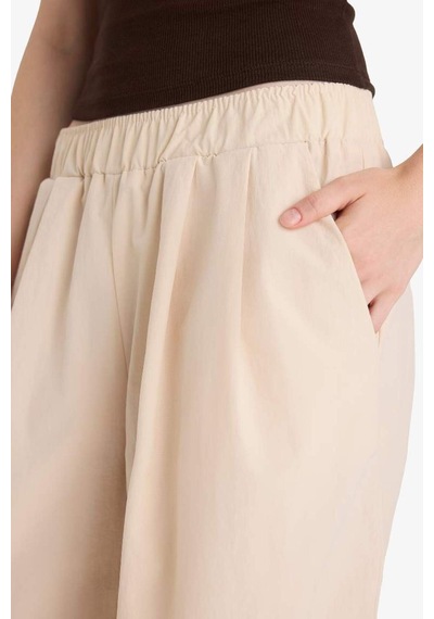 Defacto Wide Leg Çift Cepli Normal Bel Standart Boy Pantolon F9223ax25smer142 Ekru