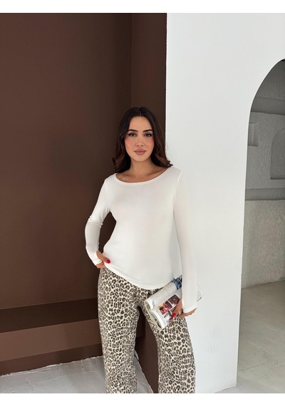Elaxi Kadın Kayık Yaka Parmak Geçmeli Uzun Kollu Full Likralı Pamuk Viskon Buzzy Body Tişort Beyaz Elaxi Kadın Kayık Yaka Parmak Geçmeli Uzun Kollu Full Likralı Pamuk Viskon Buzzy Body Tişort Beyaz