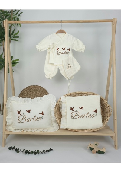 Gros Shop Müslin Yeni Doğan 4katlı Organik %100pamuk Kişiye Özgü Nakışlı Hastane Çıkış Seti 3'lü Kelebk Model Ekru-3