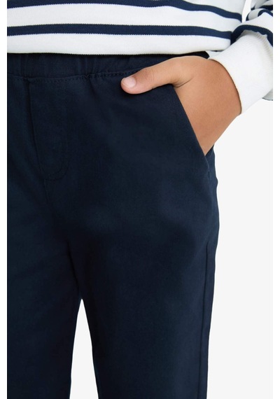Defacto Erkek Çocuk Düz Paça Gabardin Okul Pantolonu T8850a625aunv253 Lacivert Defacto Erkek Çocuk Düz Paça Gabardin Okul Pantolonu T8850a625aunv253 Lacivert