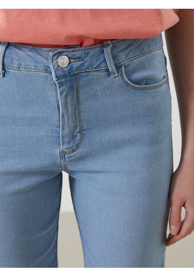 Lcwaıkıkı Classic İndigo Dar Fit Kadın Jean Şort