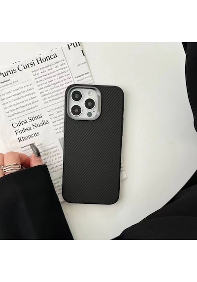 Goocamp Apple Uyumlu iPhone 14 Pro Max Kılıf Magsafe Şarj Özellikli Karbon Fiber Görünümlü Troy K Siyah