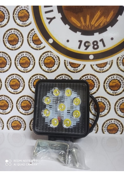 Arka Çalişma Lambasi 9 Ledli Kare