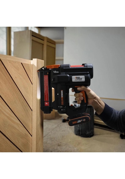Worx Wx844.9 20volt 16-40mm Profesyonel Şarjlı Zımba Makinesi + 2700 Adet Yedek Zımba Akü Dahil Değ