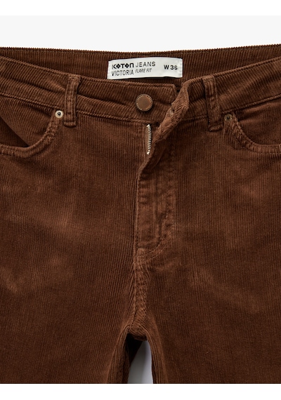 Koton Dar Kesim Düğmeli Cepli İspanyol Paça Kadife Pantolon - Flare Jeans Kahverengi 6wal40029mw Kahve Koton Dar Kesim Düğmeli Cepli İspanyol Paça Kadife Pantolon - Flare Jeans Kahverengi 6wal40029mw Kahve