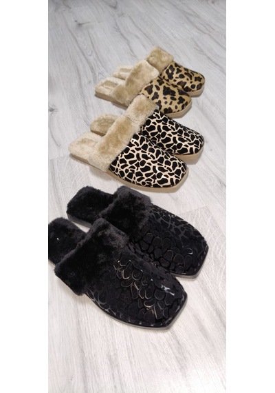 Papucumun Dünyası Leopar Desenli İçi Tüylü Sıcacık Pvc Taban Kadın Ev Terliği Siyah