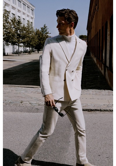 Altınyıldız Classıcs 360 Erkek Ekru Slim Fit Dar Kesim Kırlangıç Yaka Torba Cepli Kruvaze Ceket Altınyıldız Classıcs 360 Erkek Ekru Slim Fit Dar Kesim Kırlangıç Yaka Torba Cepli Kruvaze Ceket