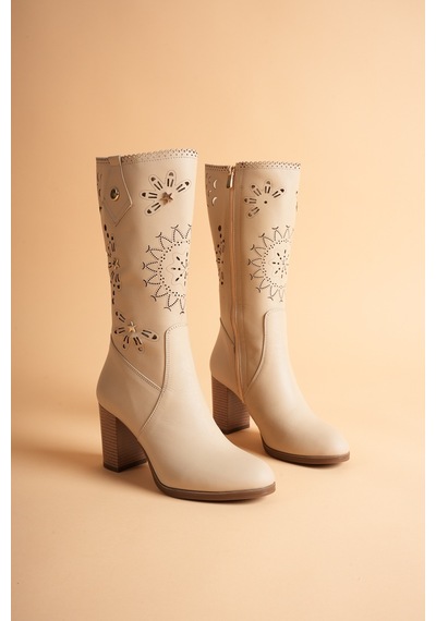 Analin Shoes Kadın Hakiki Deri Yıldız Ve Lazer Kesim Detaylı Topuklu Çizme Bej