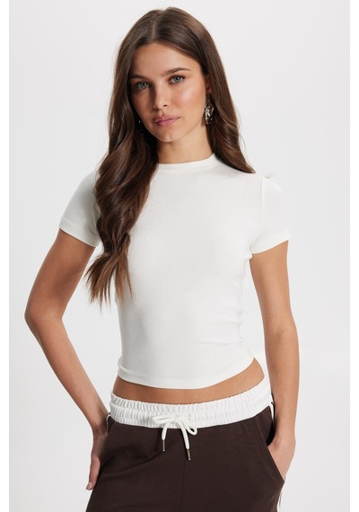 Tudors Kadın Slim Fit Dar Kesim Pamuklu Kısa Kollu Bisiklet Yaka Beyaz Tişört-50716