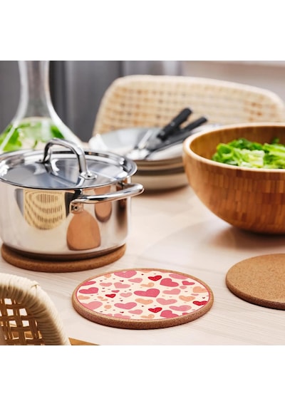 Pembe Kalp Desenli Mantar Nihale Tencere Tava Altlığı 19cm Çapında 1cm Kalınlığında Çok Renkli