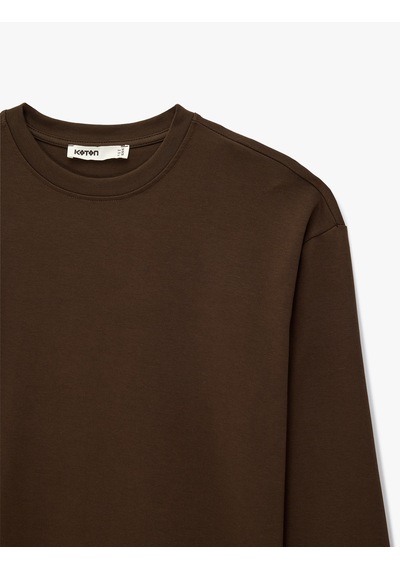 Koton Pamuklu Uzun Kollu Bisiklet Yaka Basic Oversize Tişört Kahverengi 7wak50029ek Kahve