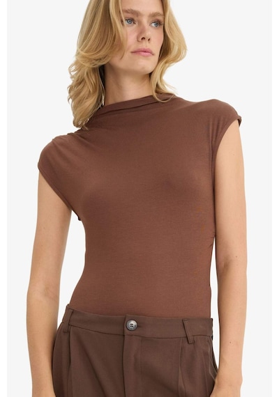 Defacto Slim Fit Dar Kesim Yarım Balıkçı Yaka Çıtçıtlı Body G0314ax25hsbn318 Kahve