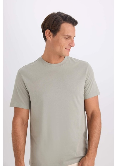 DeFacto %100 Pamuk New Regular Fit Bisiklet Yaka Basic Düz Kısa Kollu Tişört V7699AZ25SPGR321 DeFacto %100 Pamuk New Regular Fit Bisiklet Yaka Basic Düz Kısa Kollu Tişört V7699AZ25SPGR321