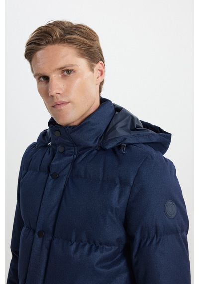 Ac&Co / Altınyıldız Classics Erkek Lacı Standart Fit Normal Kesim Kapüşonlu Kaban Lacivert Ac&Co / Altınyıldız Classics Erkek Lacı Standart Fit Normal Kesim Kapüşonlu Kaban Lacivert