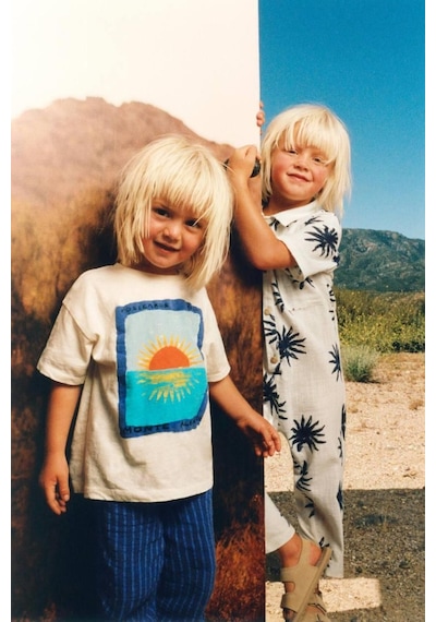 Lolliboomkids Unisex Çocuk Sunrise Postcard Summer Baskılı Krem Tişört Ve Mavi Çizgili Pantolon Takım Ekru Mavi Ekru - Mavi Lolliboomkids Unisex Çocuk Sunrise Postcard Summer Baskılı Krem Tişört Ve Mavi Çizgili Pantolon Takım Ekru Mavi Ekru - Mavi