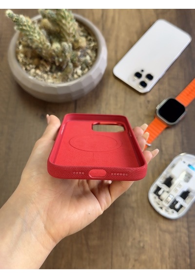 Apple iPhone 15 Pro Max Uyumlu Kadife Yüzeyli Magsafe Uyumlu Premium Kılıf Soocase691 Kırmızı