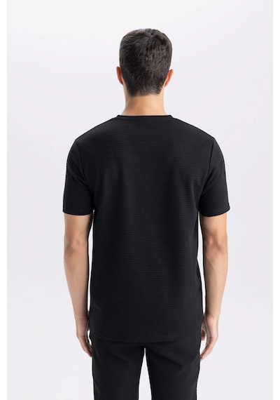 DeFacto Slim Fit Dar Kesim Bisiklet Yaka Basic Düz Kısa Kollu Siyah Tişört M6608AZ25SPBK81