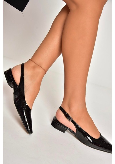 Fox Shoes U404602211 Siyah Kroko Baskı Alçak Topuklu Kadın Ayakkabı Siyah