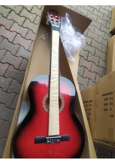 Tam Boy 4/4 Başlangıç Düzeyi Karma Marka Klasik Gitar-Kılıf-Pena