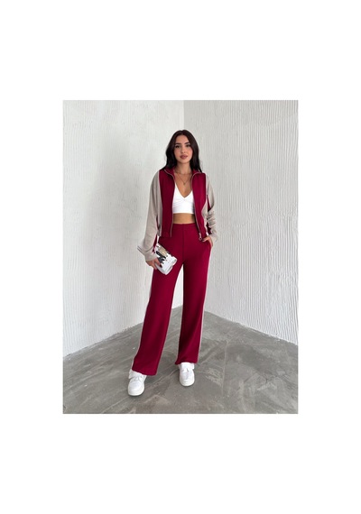 Gugus Kadın Trend Eşofman Takımı Dik Yaka Fermuarlı Bol Paça Yanları Şeritli Aysho Model Bordo-bej Gugus Kadın Trend Eşofman Takımı Dik Yaka Fermuarlı Bol Paça Yanları Şeritli Aysho Model Bordo-bej