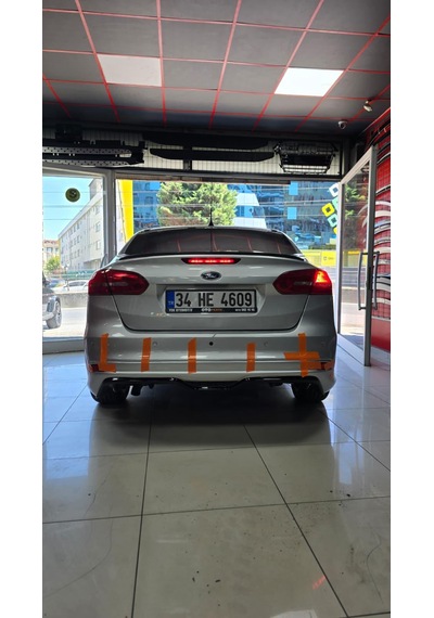 Ford Focus 3 Sedan Arka Tampon Eki Plastik Boyasız