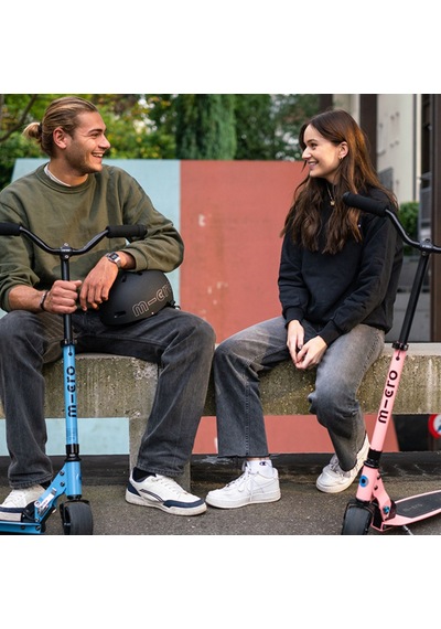 Micro Rocket Deluxe İki Tekerlerli Scooter Neon Rose