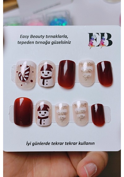 24 Adet Yılbaşı Desenli Kırmızı Kısa Takma Tırnak Seti Yapıştırıcı Bant Hediyeli R620 Kırmızı