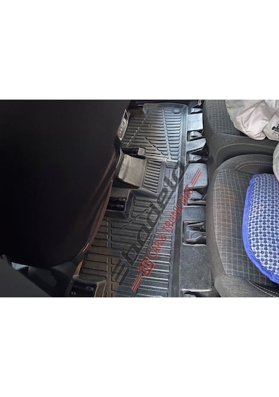 Toyota Proace 2020-2024 Arası 3d Kauçuk Kokusuz Havuzlu Paspas
