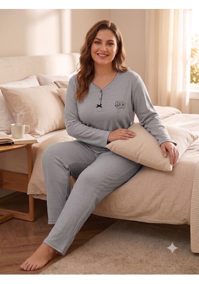 Büyük Beden Uzun Kol Pamuklu Likralı İnterlok Kumaş Pijama Takımı 8739 Gri Büyük Beden Uzun Kol Pamuklu Likralı İnterlok Kumaş Pijama Takımı 8739 Gri