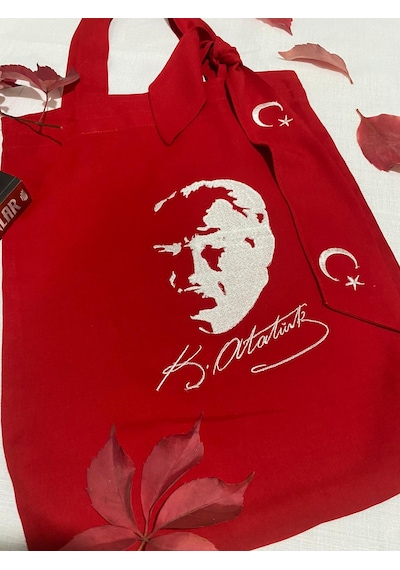 Atatürk Resmi Nakış İşlemeli Kumaş Çanta Kırmızı