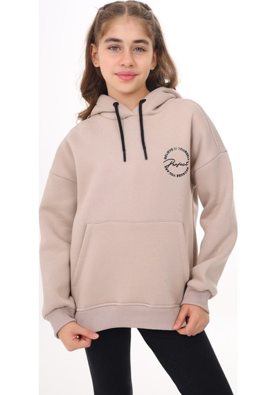 Kız Çocuk Oversize Kapüşonlu Cepli Düşük Omuz Baskılı Yırtmaçlı Sweatshirt - 3 İplik Şardonlu Bej Kız Çocuk Oversize Kapüşonlu Cepli Düşük Omuz Baskılı Yırtmaçlı Sweatshirt - 3 İplik Şardonlu Bej