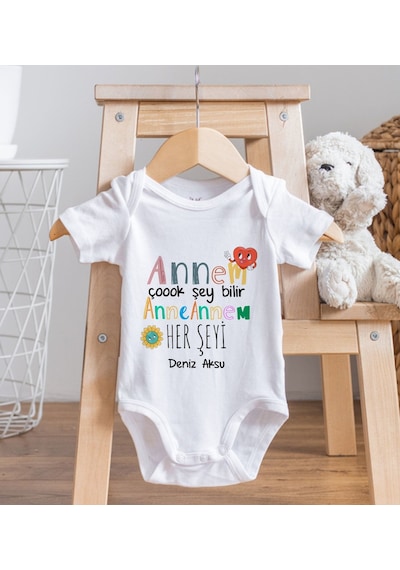 Bk Gift Bk Kids İsimli Annem Çok Şeyi Bilir Tasarımlı Bebek Body Zıbın - Model 1 0-3 Ay Sarı