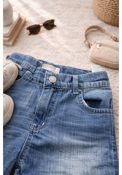 Uğur Bebe Kız Çocuk Kot Takım Taşlı Denim Kot Ceket Jean Pantolon Tişört 3 Lü Kombin Şık Trend Bayramlık Mavi Mavi Uğur Bebe Kız Çocuk Kot Takım Taşlı Denim Kot Ceket Jean Pantolon Tişört 3 Lü Kombin Şık Trend Bayramlık Mavi Mavi