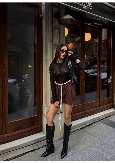 Nido Moda Kadın Örgü Kemerli Pileli Mini Şort Kahverengi
