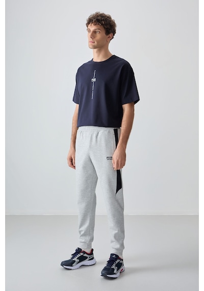 Tommy Life Gri Yüzeyi Dokulu Standart Fit Nakışlı Erkek Eşofman Alt - 82126 Gri Tommy Life Gri Yüzeyi Dokulu Standart Fit Nakışlı Erkek Eşofman Alt - 82126 Gri