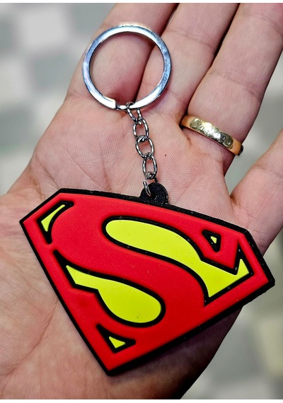 Dükkan Desin Çift Taraflı Superman Yumuşak Silikon Anahtarlık Sarı - Kırmızı