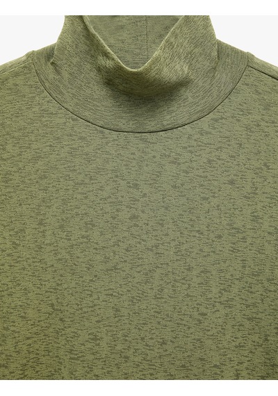 Koton Slim Fit Dik Yaka Uzun Kollu Tişört Zeytin Yeşili 7wak50002uk Yeşil