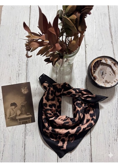 Trend Dokunuş Kadın 50-50 Saten Siyah Leopar Fular Bandana Leopar-siyah