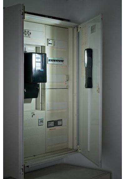 Brennenstuhl 1000+200 Lümen Ip54 Lisanslı Şarj Edilebilir Led Fen Siyah