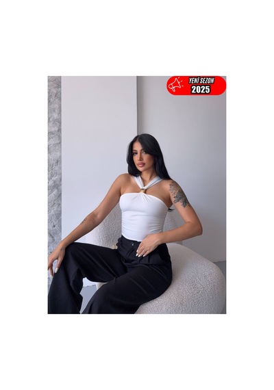 Stilvibe Tek Omuz Tokalı Sandy Bluz Beyaz