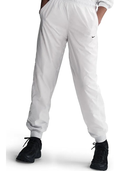 Nike Otg Uv Essential Classic Woven Pant. Loose Fit Lastik Paçalı File Astarlı Kadın Günlük Eşofman Altı Beyaz Beyaz Nike Otg Uv Essential Classic Woven Pant. Loose Fit Lastik Paçalı File Astarlı Kadın Günlük Eşofman Altı Beyaz Beyaz