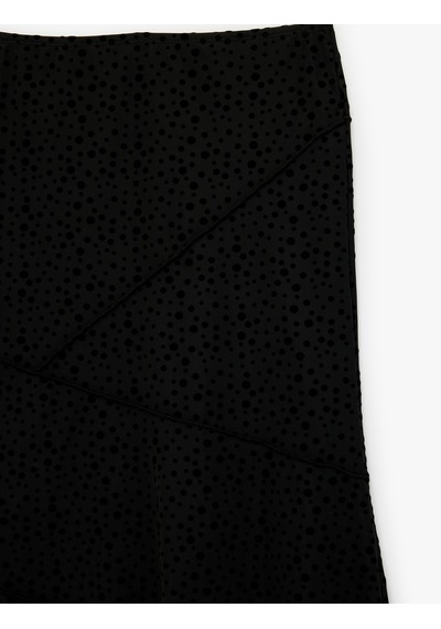 Koton Slim Fit Asimetrik Kesim Puantiyeli Midi Etek Siyah 6sak10205ek