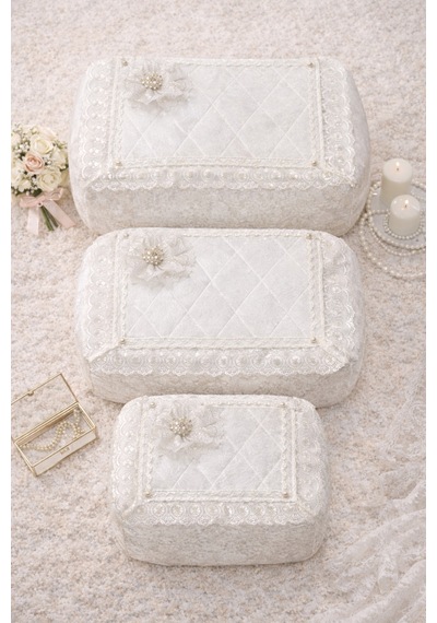 3'lü Kadife Çiçek Figür Fransız Güpür Çeyizlik Bohça Söznişan Gelindamat Hurç Seti 60x40/50x40/40x30 Eko Kadife İncili Broşlu 3'lü Kadife Çiçek Figür Fransız Güpür Çeyizlik Bohça Söznişan Gelindamat Hurç Seti 60x40/50x40/40x30 Eko Kadife İncili Broşlu