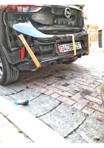 Opel Corsa Parlak Siyah Difüzör Plastik Boyalı