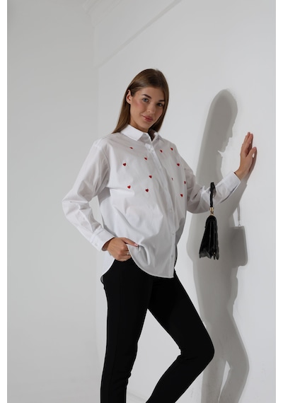Corradeo Giyim Yeni Sezon Oversize Çizgili Poplin Kumaş Kalp Nakış Detaylı Apoletli Tasarım Gömlek Beyaz